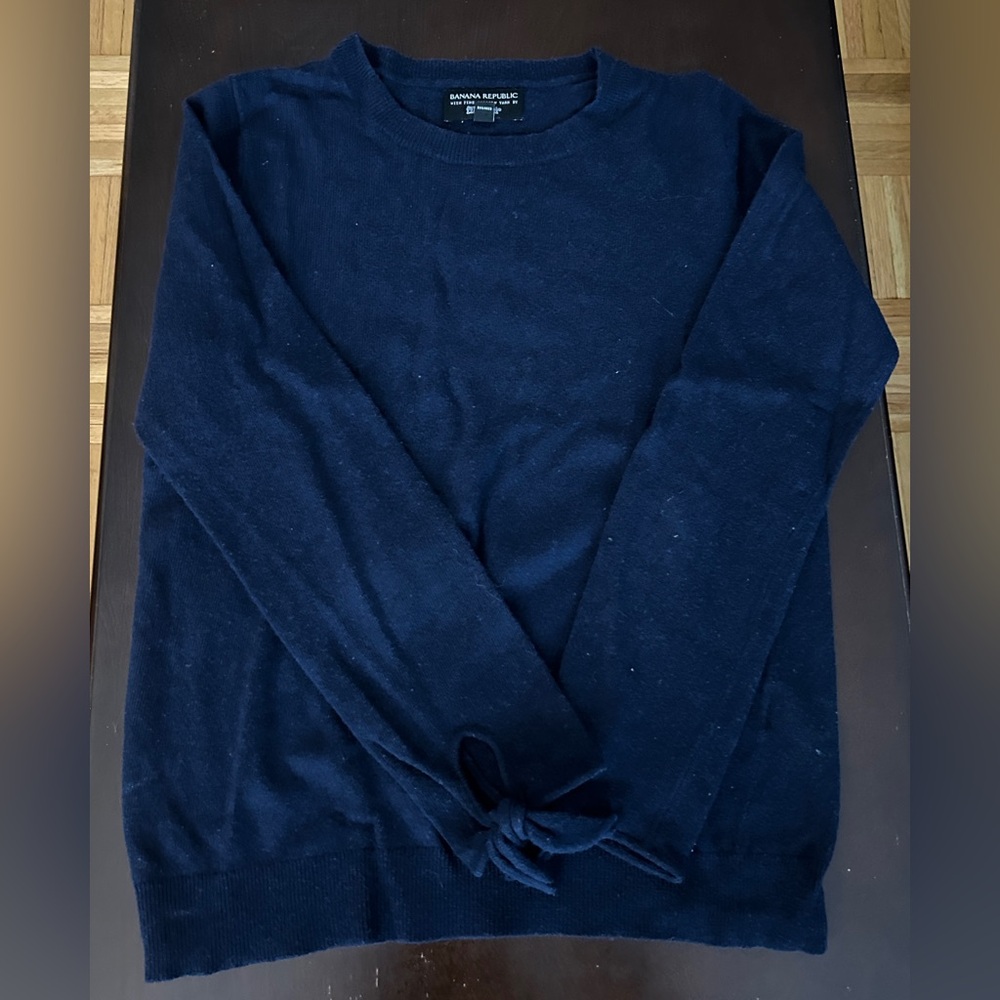 Banana Republic Women’s Dark Navy Crewneck Sweater